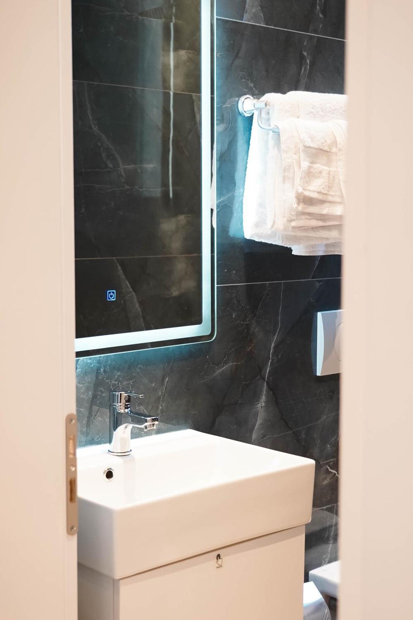 Marina Rooms Dıraç Dış mekan fotoğraf